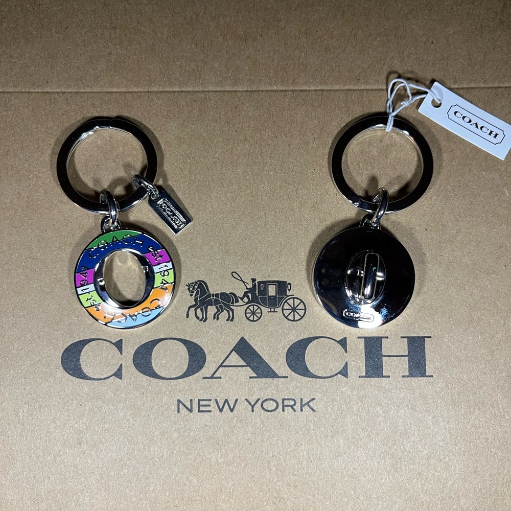 COACH ๐NWT Rainbow Keychain/Bagcharm Vintage Legacy Y2K - Picture 2 of 9